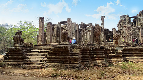 Bayon Temple Complex