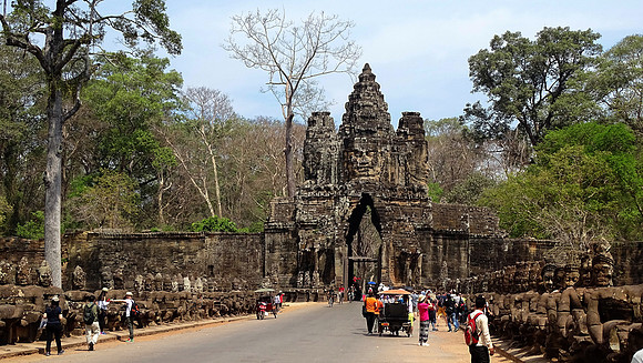 Bayon Temple Complex