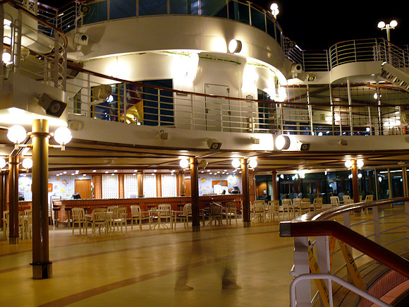 Image of cruise ship.