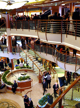 Image of cruise ship.