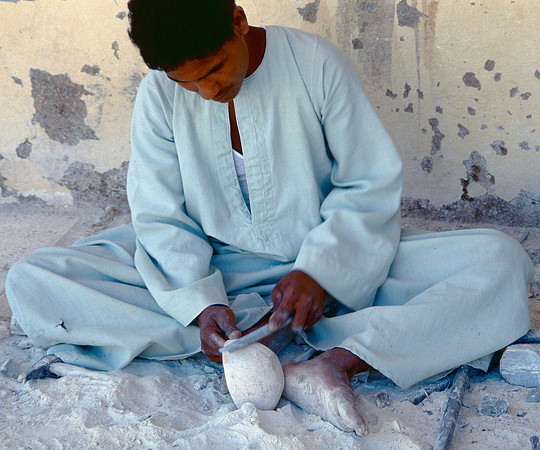 Egyptian village specializing in hand made alabaster products