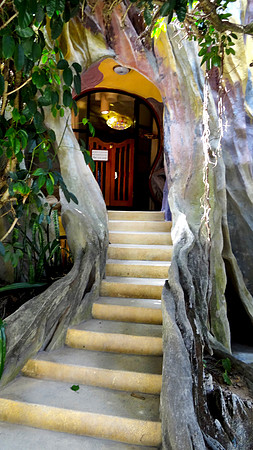 Hang Nga Guesthouse - "The Crazy House"