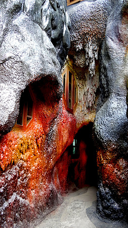 Hang Nga Guesthouse - "The Crazy House"