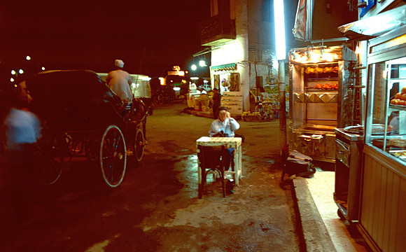 Fine dining in Luxor.