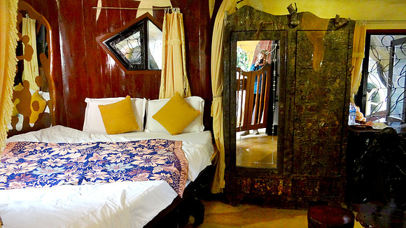 Hang Nga Guesthouse - "The Crazy House"
